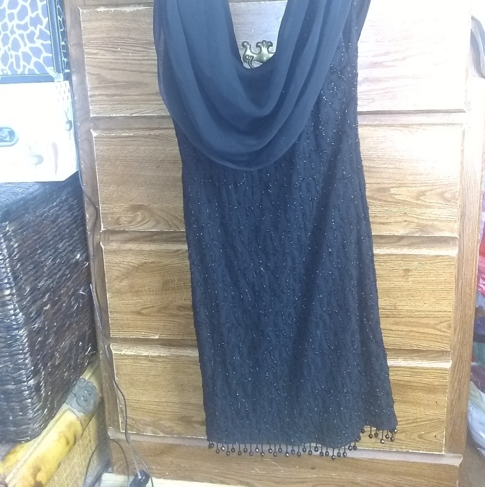 Dress - Picture 2 of 6